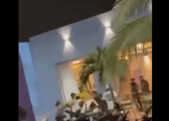Policía Nacional intervino en una violenta gresca entre varias personas, que se presentó en la zona rosa de San Andrés en horario nocturno 